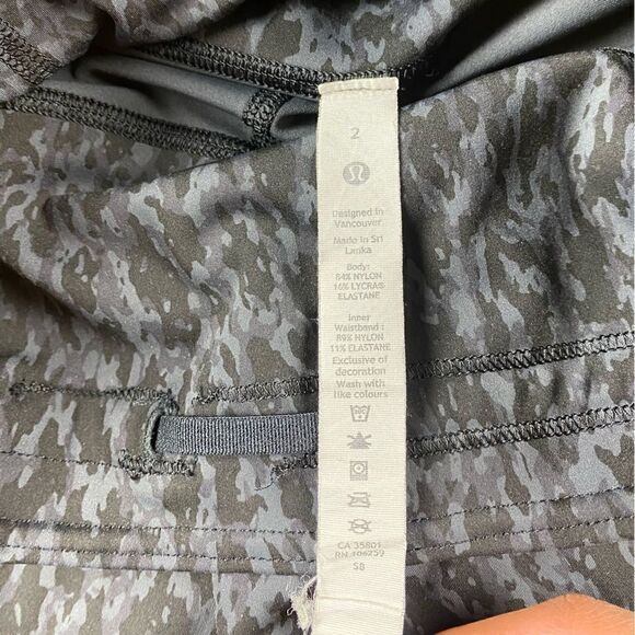 Lululemon Fast and Free High-Rise Crop 23"
Leopard Camo Deep Coal Multi size 2 - Picture 9 of 10